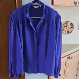 Elegant Blue Puff Sleeve Blouse with Boxy Style